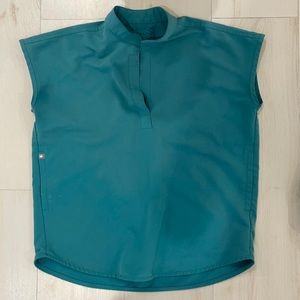 Wear figs scrubs marine color